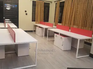 Office Workstations / Staff Desks