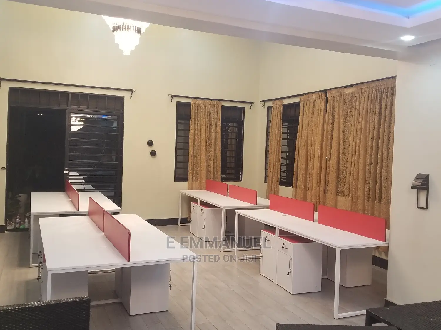 Office Workstations / Staff Desks