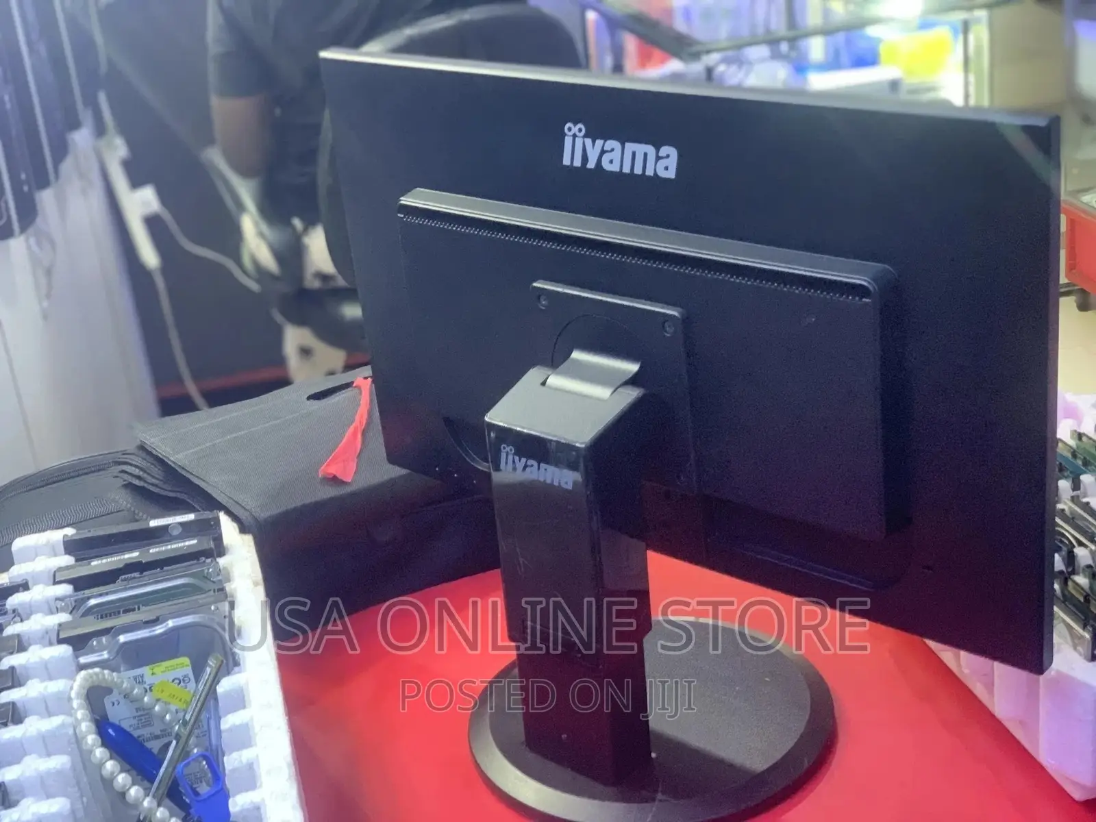 Iiyama Monitor