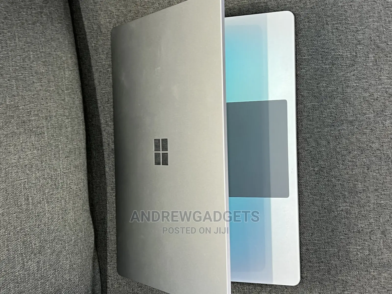 New Laptop Microsoft Surface Laptop 8GB Intel Core I5 SSD 256GB