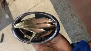 Harrier Kawundo Grille Logo