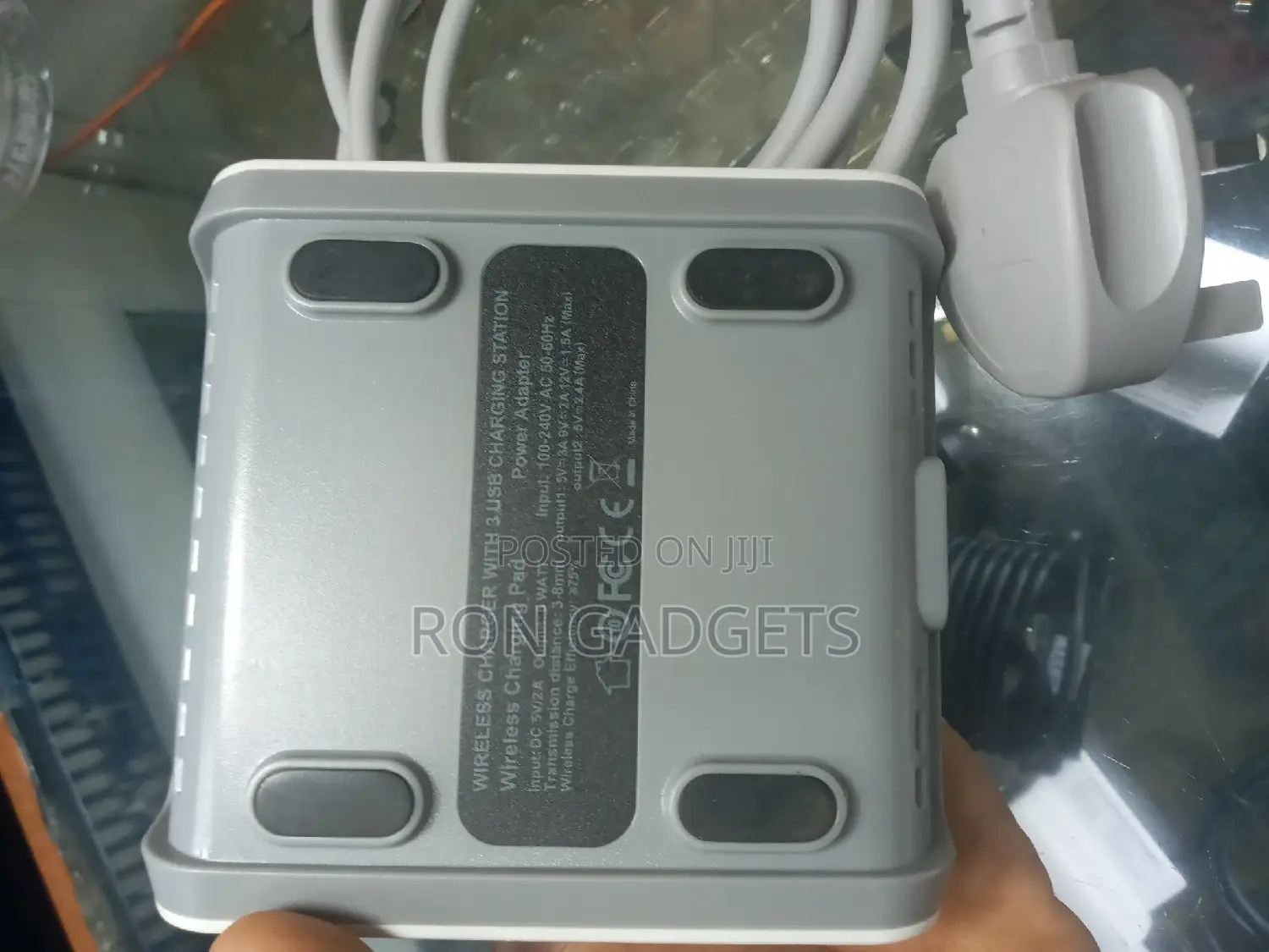 BUDI Wireless Charger With 3usbs