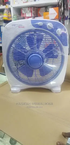 Universal Royal Fan