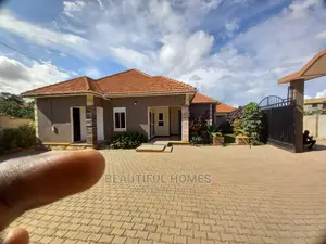 Furnished 4bdrm House in Kira Rich Estate for Sale
