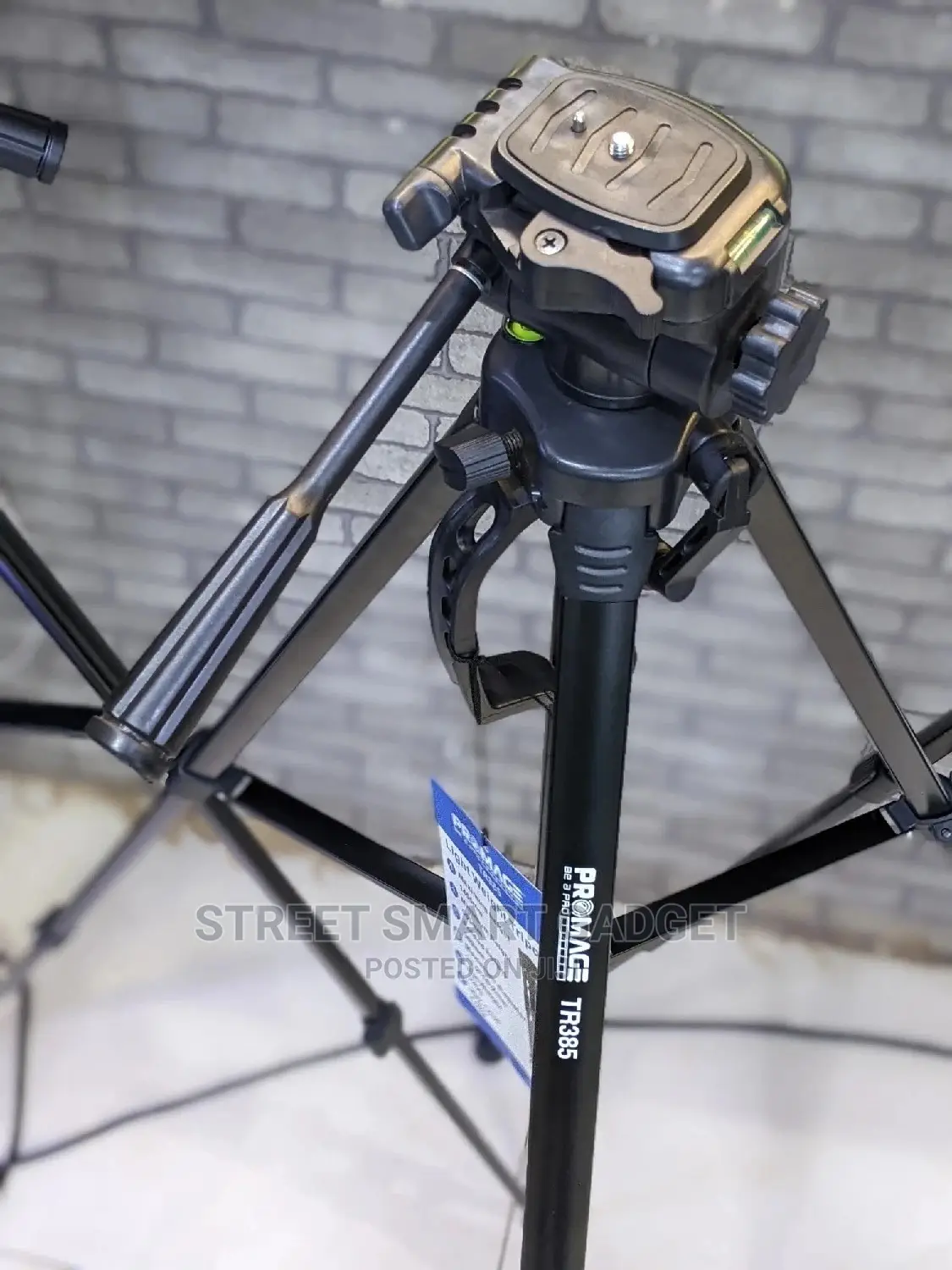 PLOKAMA Professional Light Tripod