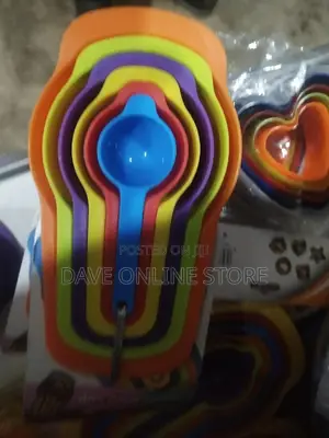 Measuring Cups / Spoons
