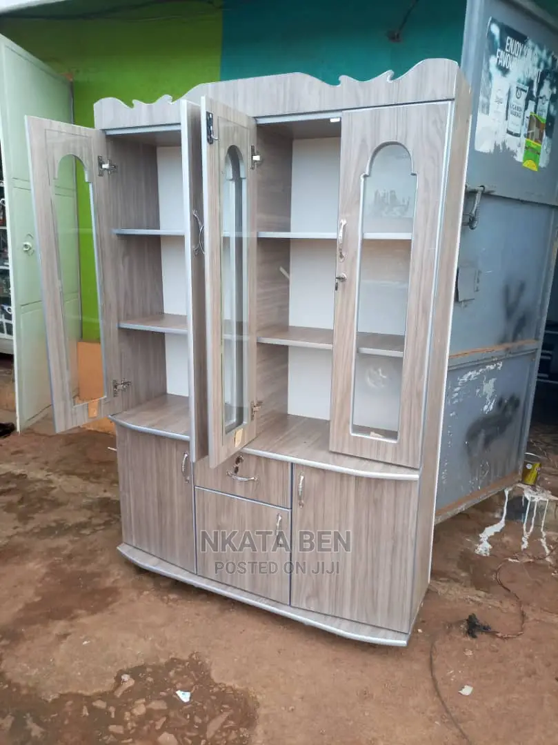 Legal Walnut Sideboard 4*6