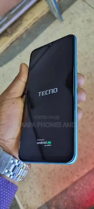 Tecno Spark 8 64 GB Blue