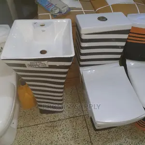 Toilet And Hand Wash Basin Set