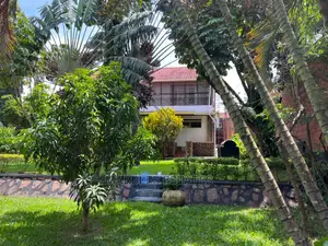 5bdrm Duplex in Bugolobi, Central Division for Rent