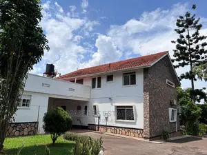 5bdrm Duplex in Bugolobi, Central Division for Rent