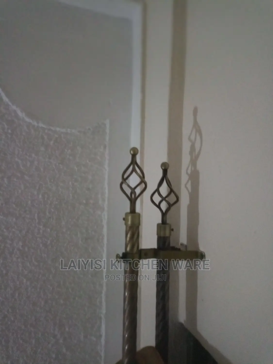 6metres Curtain Rods With End Caps and Holders Apair