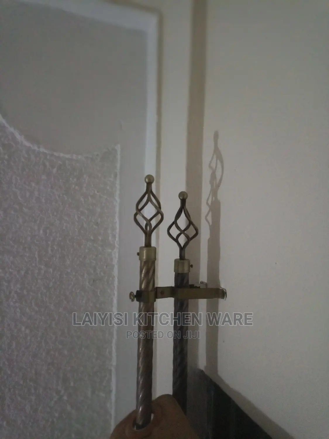 6metres Curtain Rods With End Caps and Holders Apair