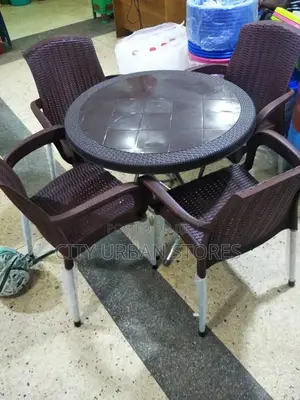 KT Plastic Table