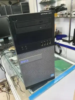 Desktop Computer Dell 4GB Intel Core I3 500GB