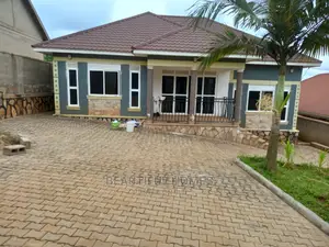 Furnished 3bdrm House in Kira Corporates for Sale