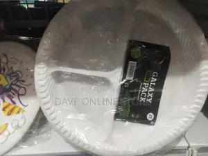 Disposable Plastic Plates
