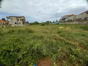 Kira 100 by 100 in Rich Neighborhood on Sell