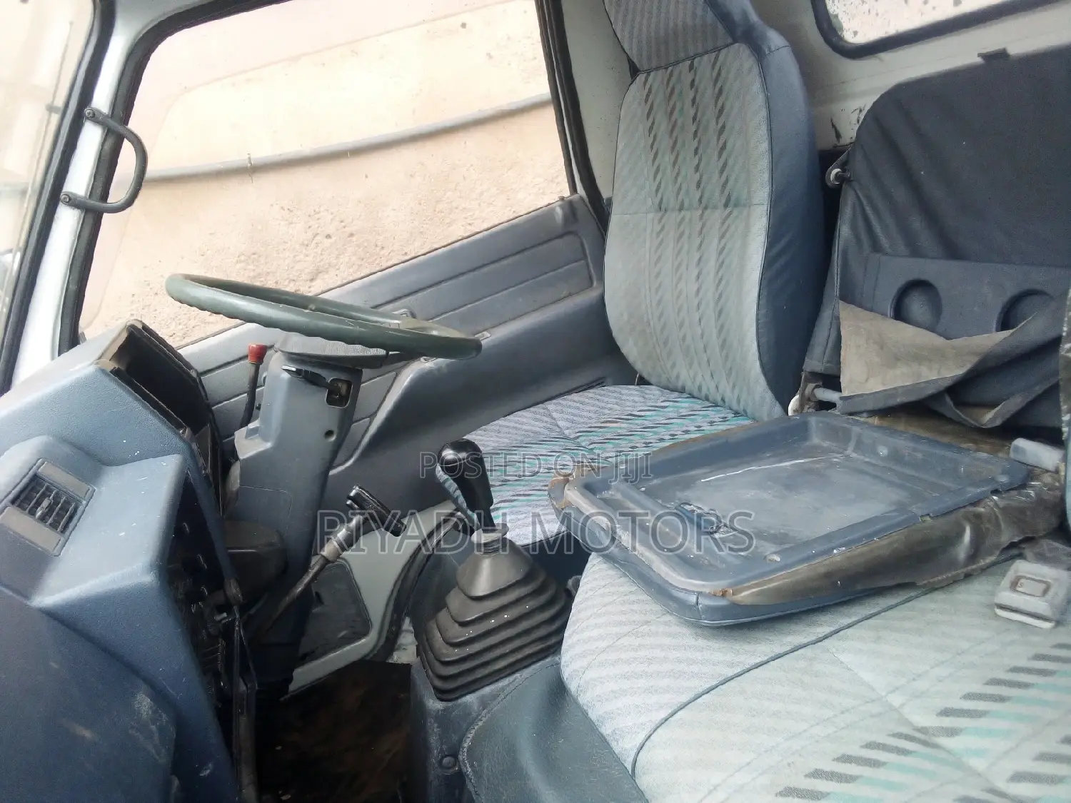 Isuzu Dumper 1991