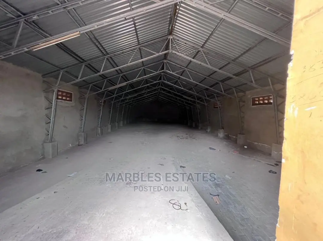 Warehouse for Rent in Industrial Area at $7