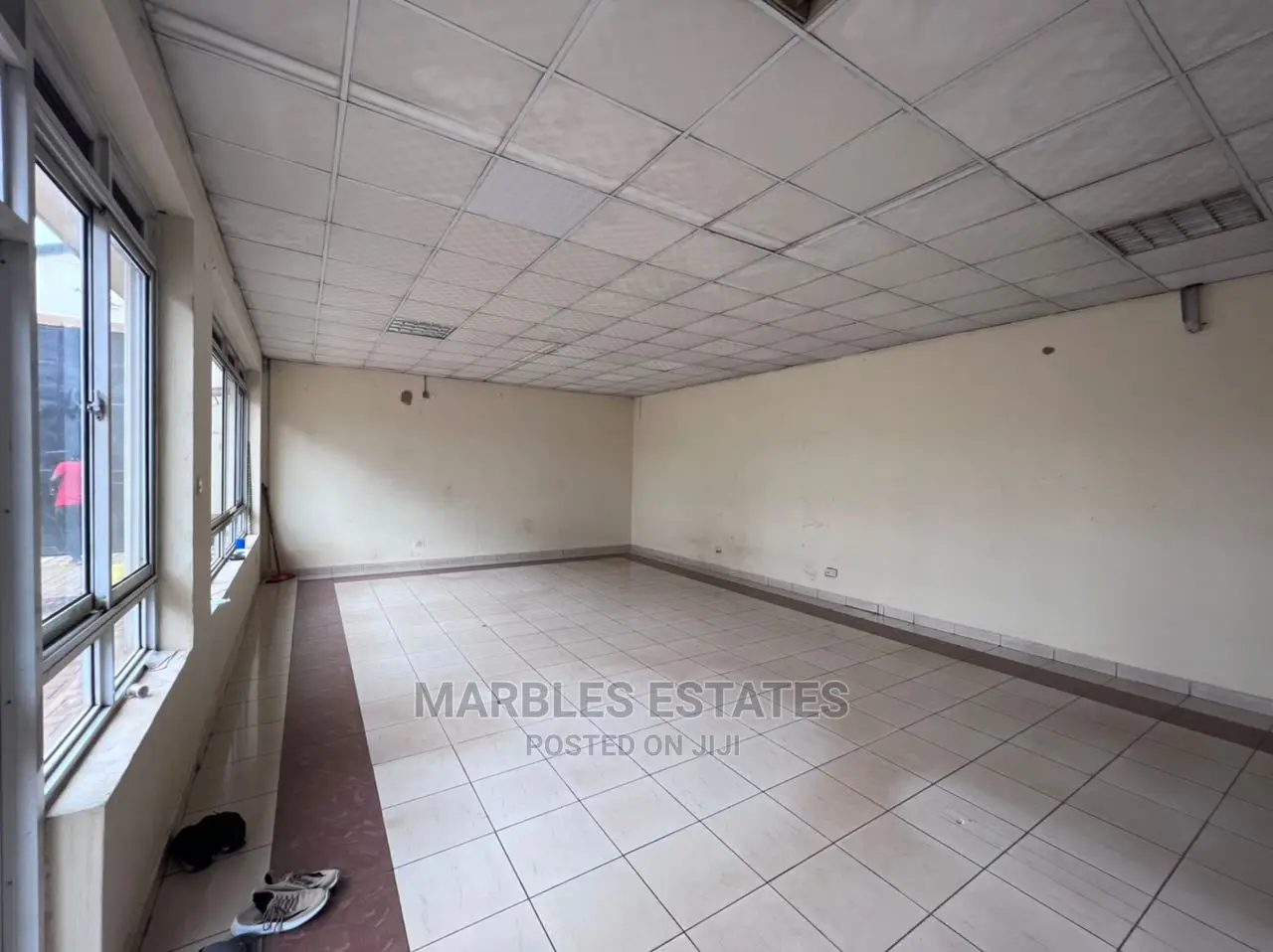 Warehouse for Rent in Industrial Area at $7
