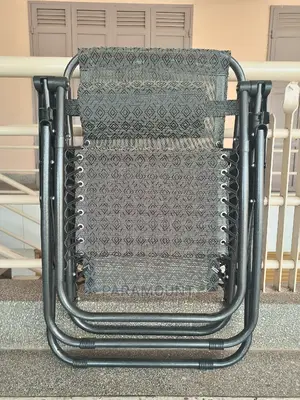 Zero Gravity Inclining Chair