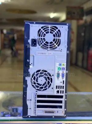 Desktop Computer HP Z840 4GB Intel Core I3 HDD 500GB