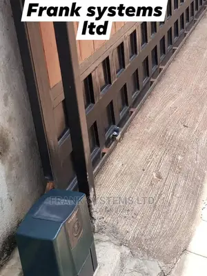 Automatic Sliding Gate System. Evo D5