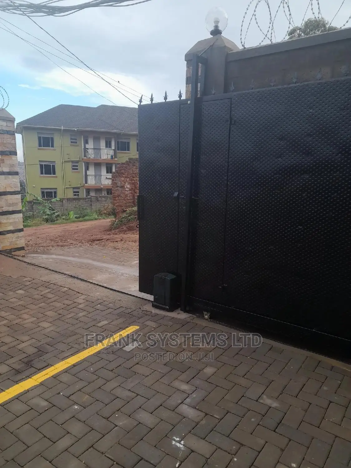 Automatic Sliding Gate System. Evo D5