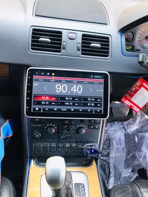 Tesla 10inches Fitted in Volvo