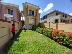 Furnished 4bdrm House in Kira First Class for Sale