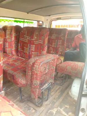 Toyota Hiace 2001 White