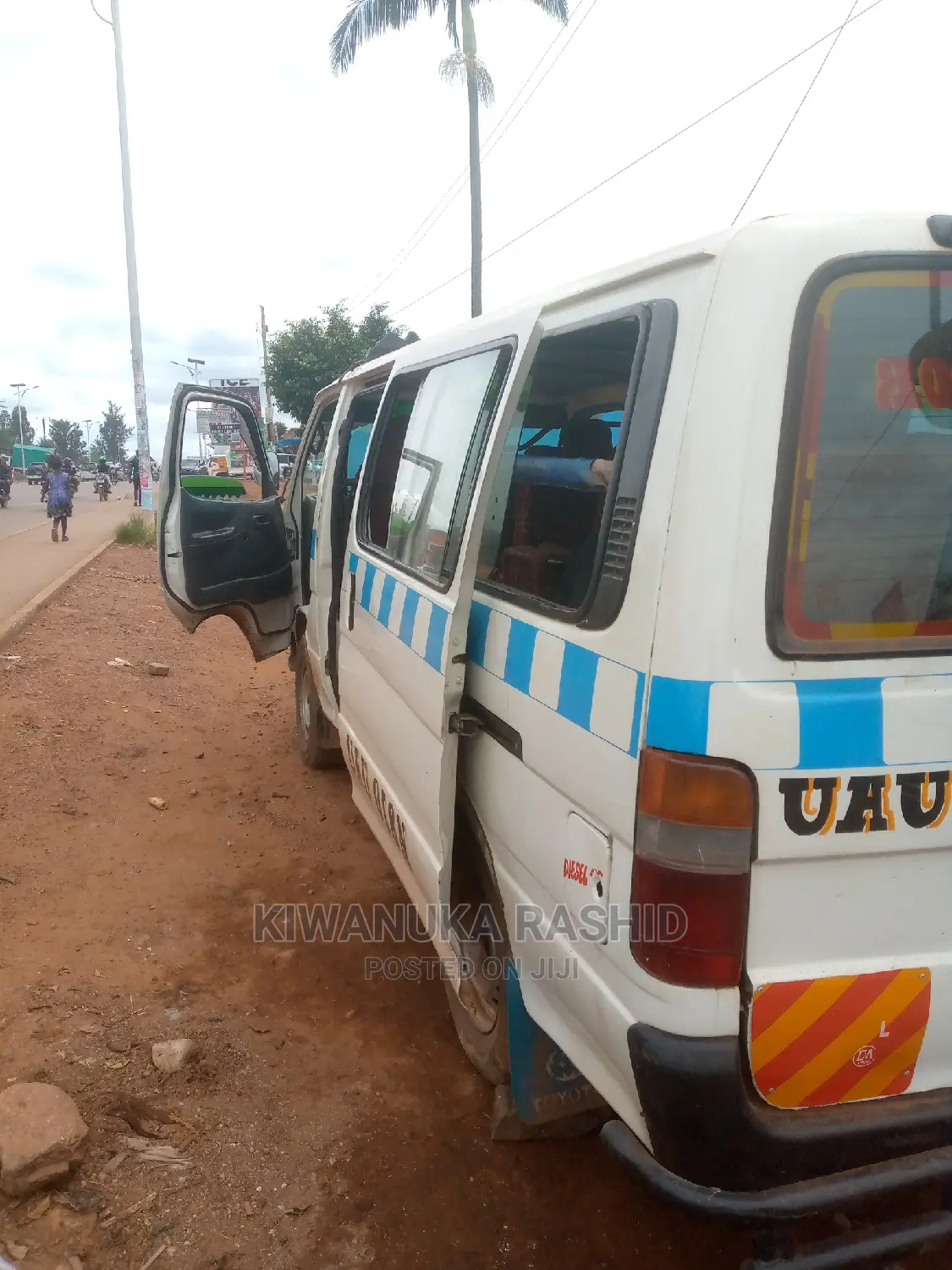Toyota Hiace 2001 White
