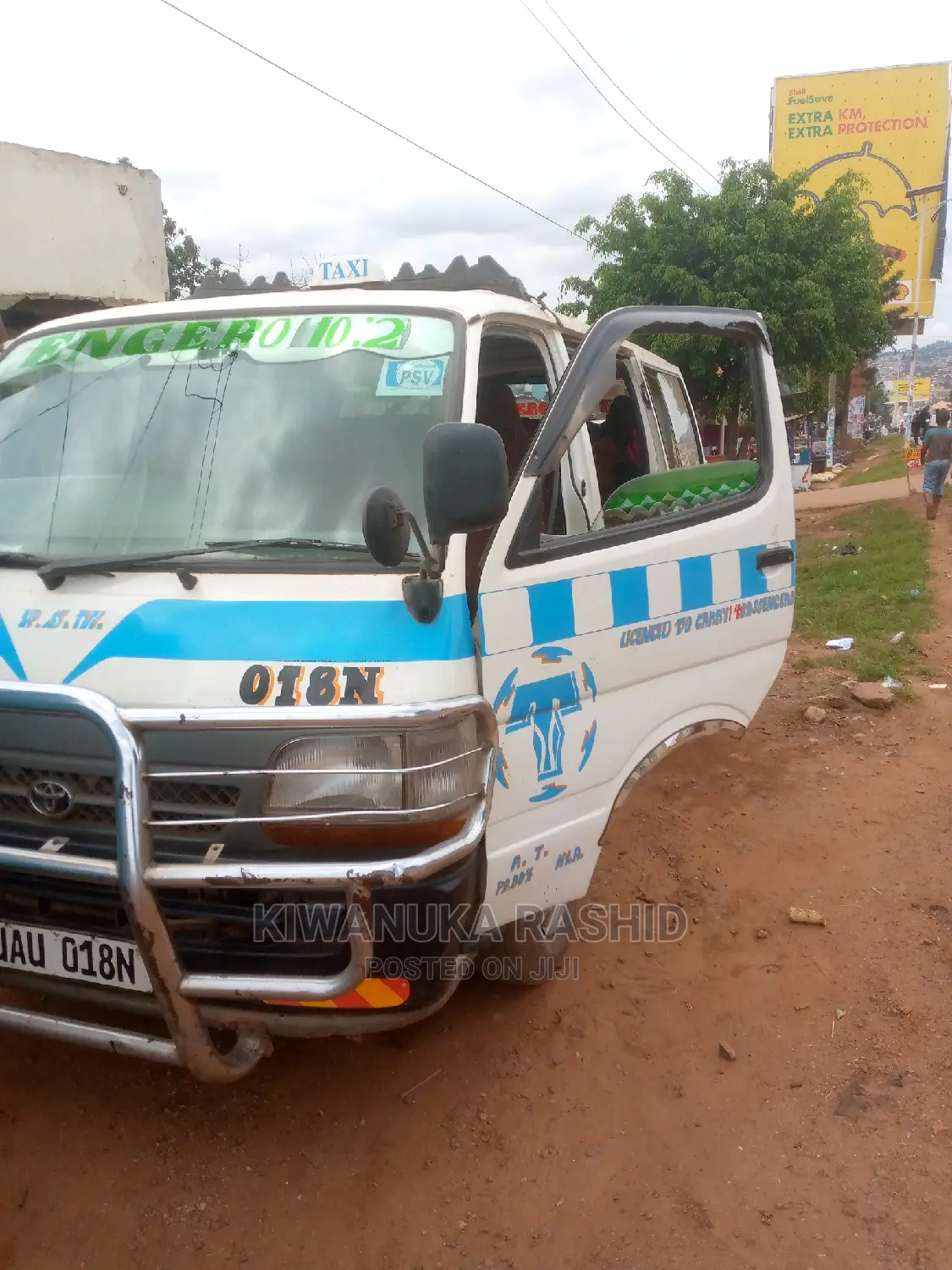 Toyota Hiace 2001 White