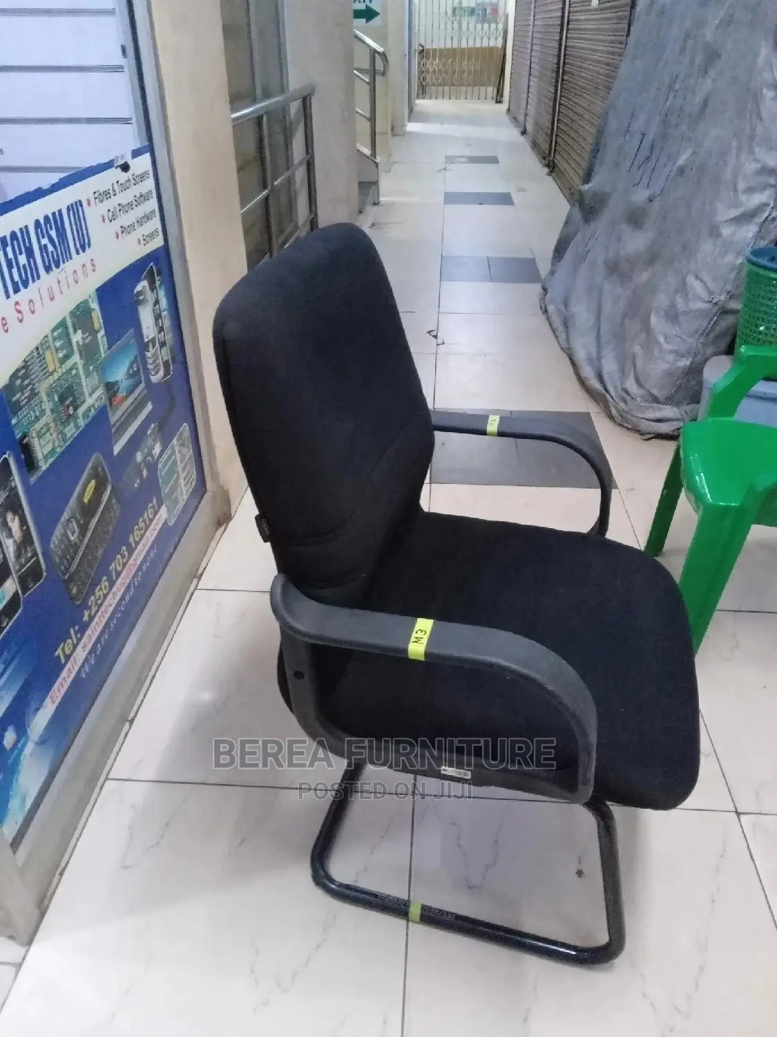 Short Back Cloth Waiting Chair