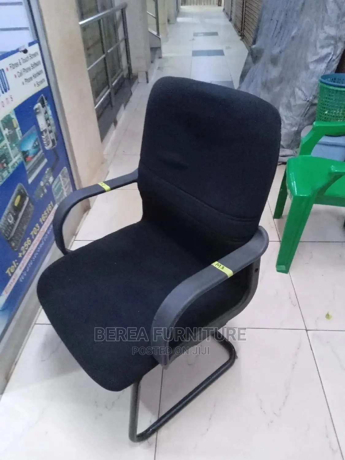 Short Back Cloth Waiting Chair