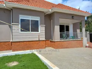 Furnished 4bdrm Bungalow in Kira for Sale