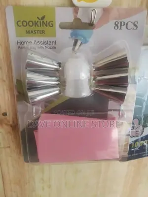 8 Pcs Cake Decorating Set