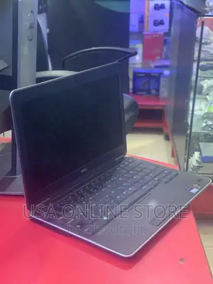 Laptop Dell Latitude E7240 4GB Intel Core I7 SSD 128GB