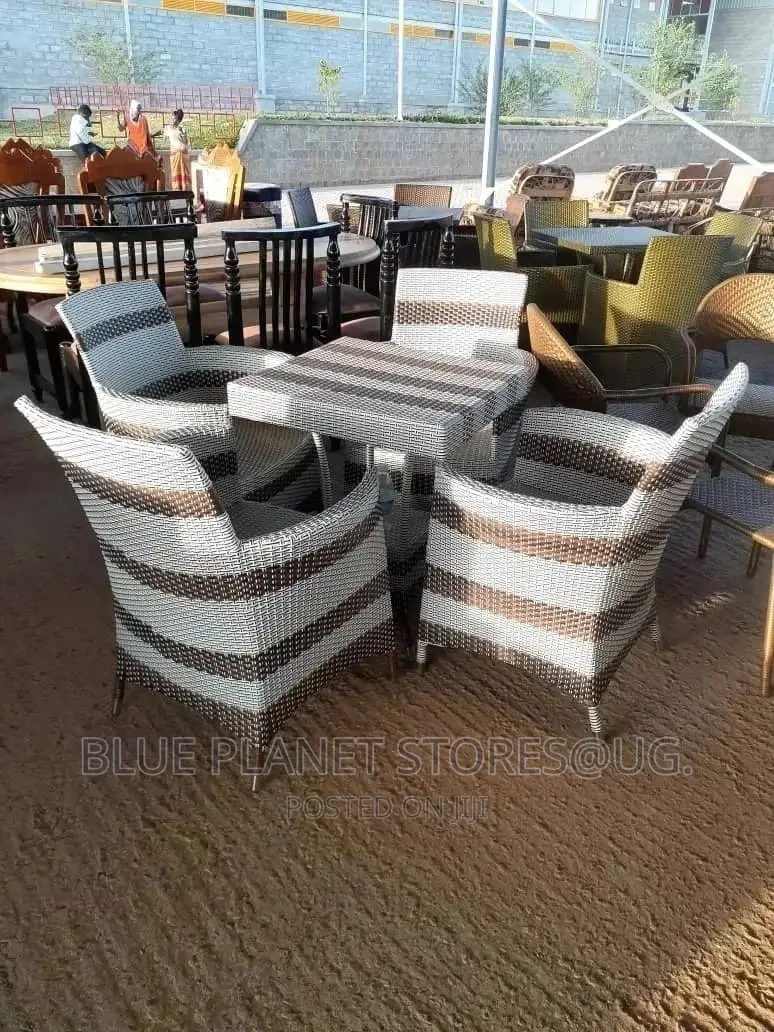 Outdoor/Balcony Chrome Dinning Table + 4 Chairs || Patio Set