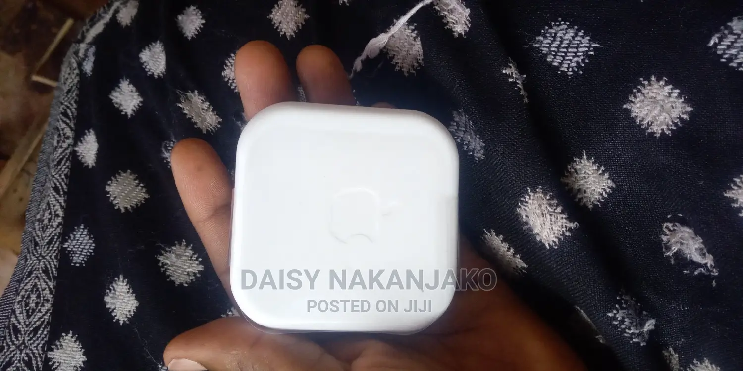 Apple Headsets White