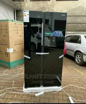 Hisense 670litres Side by Side Door Fridge With a Dispenser