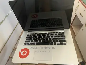 Laptop Apple MacBook Pro 2015 16GB Intel Core I7 SSD 512GB