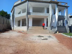 Furnished 6bdrm House in Munyonyo Lake, Makindye for Sale