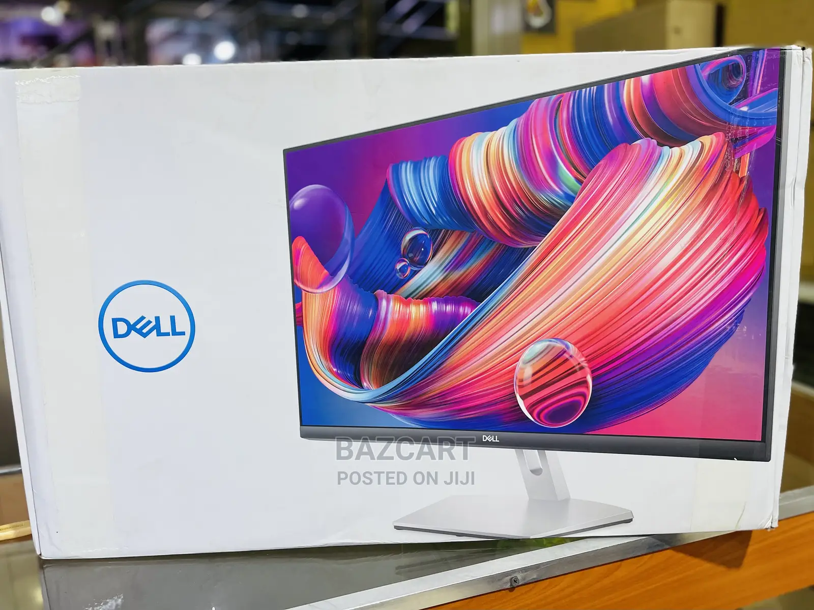 Dell 4K 27 Inch IPS Monitor With Very Thin Bezels. S2721Q