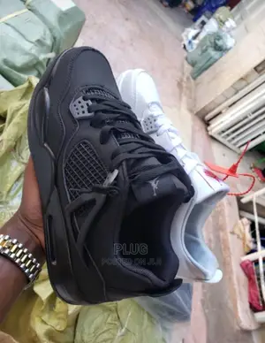 Nike Air Jordan 4 Retro