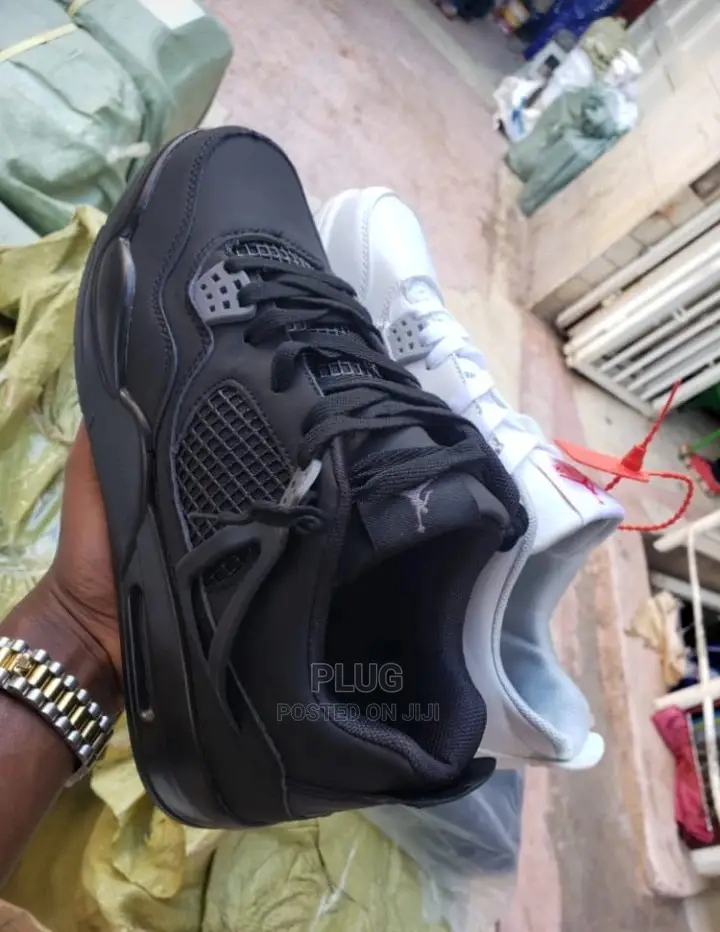 Nike Air Jordan 4 Retro