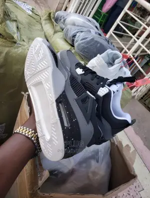 Nike Air Jordan 4 Retro