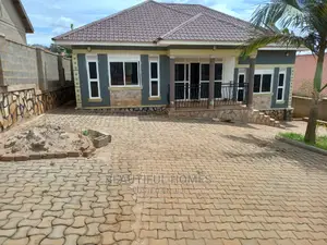 Furnished 4bdrm House in Kira for Sale