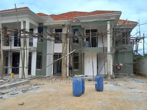 Furnished 6bdrm Mansion in Kira Corporate for Sale